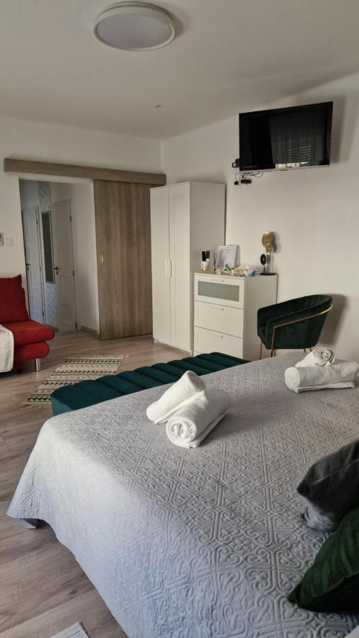 Anida Holiday Home โชพรอน ภายนอก รูปภาพ